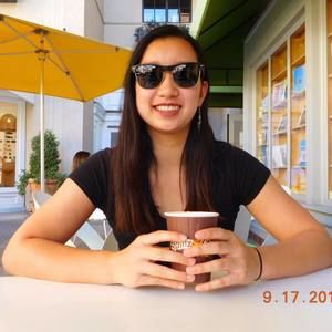 Meet your Posher, Stephanie